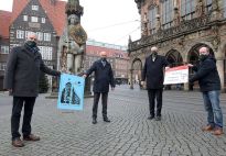 Reingewinnübergabe der Tombola an den Bürgerparkverein