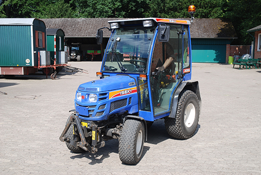 Bürgerpark Kompaktschlepper Frontansicht